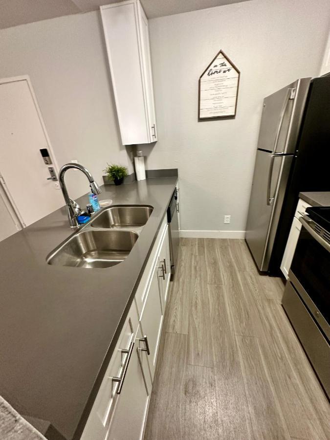 Entire Apartment + Parking Los Angeles Extérieur photo